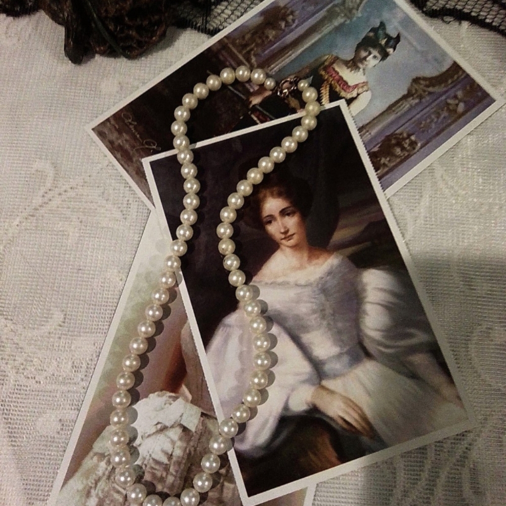 Vintage Pearl Necklace - Picture 6 of 6